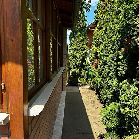 Kisvirag Apartman Hajdúszoboszló 外观 照片