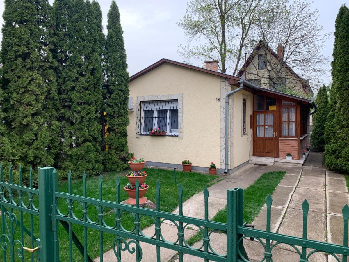 Kisvirag Apartman Hajdúszoboszló 外观 照片
