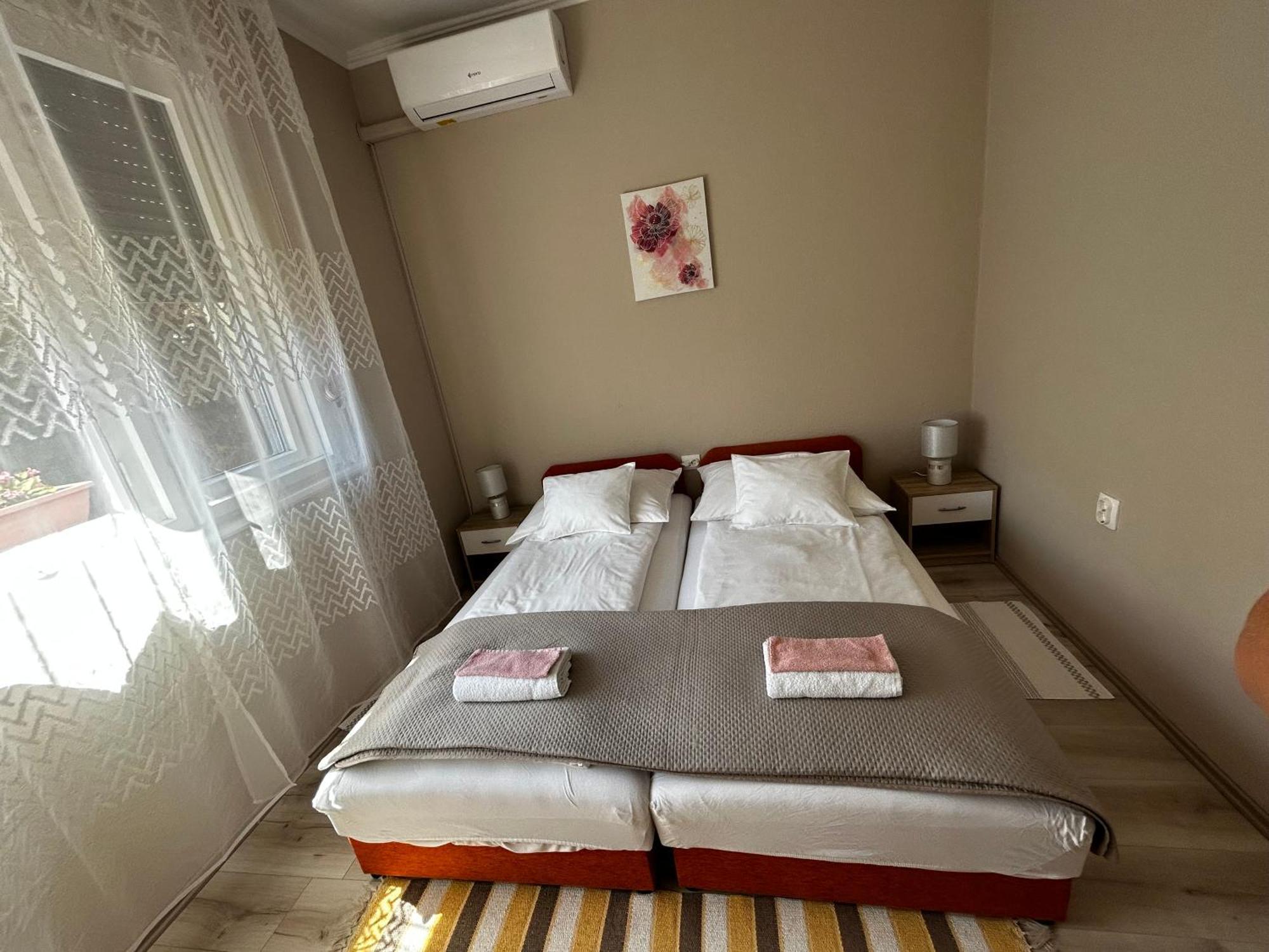 Kisvirag Apartman Hajdúszoboszló 外观 照片